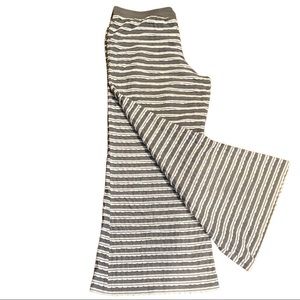 Ivy Jane xl pants (pts.only blouse sold sep)knit wide leg grey/wht pica stripes